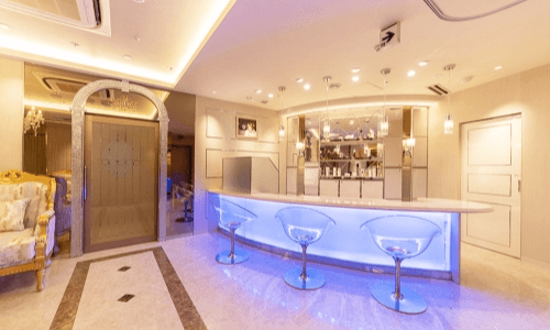 新宿本店の店内