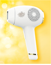 たかの友梨 コラム 進化が止まらない 私も愛用のフォト 光 美顔器に 待望のニューマシンが誕生いたしました エステといえば たかの友梨 フェイシャル ダイエット ブライダルエステ